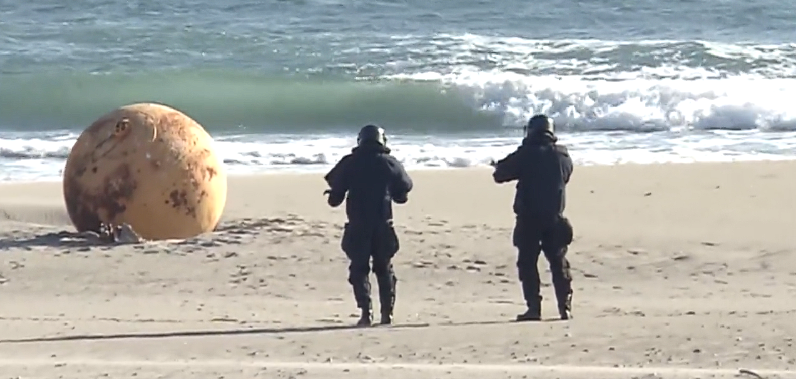 A 1.5 meter sphere appeared on Tuesday at Enshuhama Beach